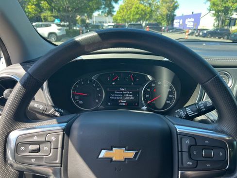 Used 2025 Chevrolet Blazer LT FWD image 28