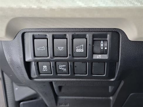 Used 2021 Subaru Ascent Premium w/ Sport Package image 25