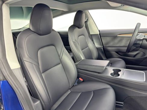 Used 2022 Tesla Model 3 Long Range image 37