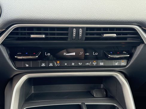 Certified 2024 MAZDA CX-90 Plug-In Hybrid w/ Premium Pkg image 26