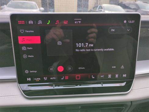 New 2026 Volkswagen Tiguan SE image 23