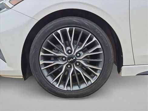 Used 2024 Kia Forte GT-Line w/ GT-Line Premium Package FWD image 24