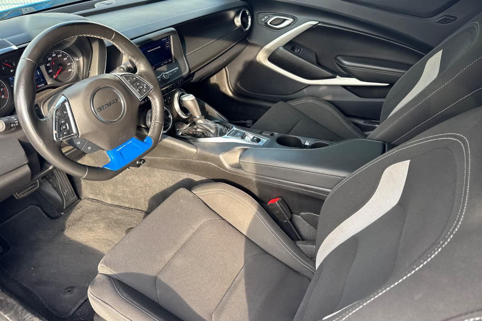 Used 2023 Chevrolet Camaro LT RWD image 9