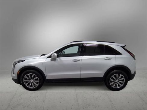 Used 2022 Cadillac XT4 Sport w/ Cold Weather Package image 5