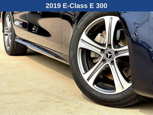 Used 2019 Mercedes-Benz E 300 image 2