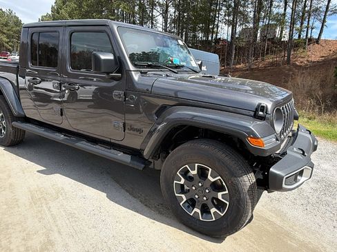New 2026 Jeep Gladiator Sport image 5