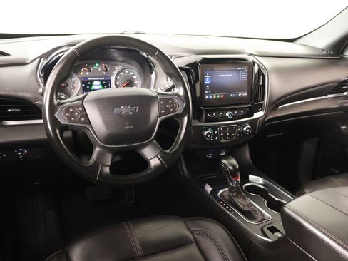 Used 2023 Chevrolet Traverse RS w/ LPO, Floor Liner Package FWD image 2