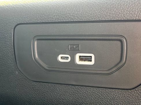 Used 2023 Jeep Grand Cherokee L Limited AWD/4WD image 12