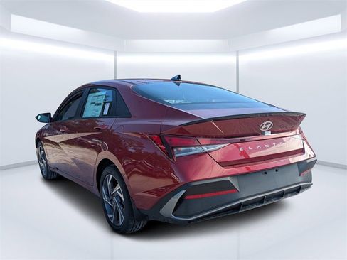 New 2025 Hyundai Elantra Sport FWD image 5