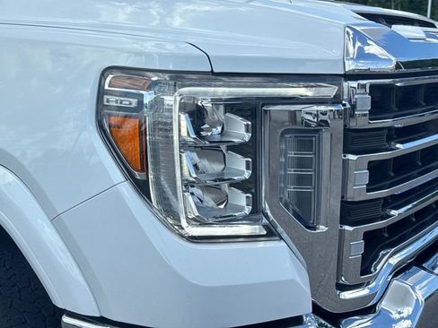 Used 2022 GMC Sierra 2500 SLT w/ SLT Premium Package AWD/4WD image 10