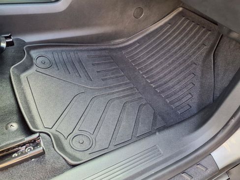 Used 2026 Chevrolet Equinox RS w/ Safety and Technology Package FWD image 27