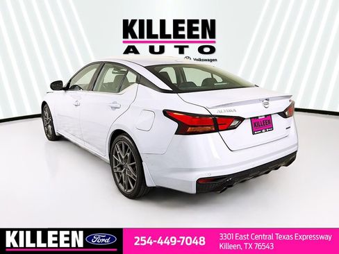Used 2024 Nissan Altima 2.0 SR FWD image 6