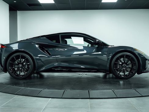 New 2025 Lotus Emira image 5