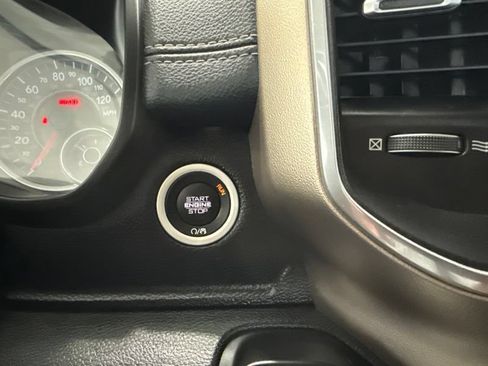 Used 2020 RAM 1500 Laramie RWD image 26