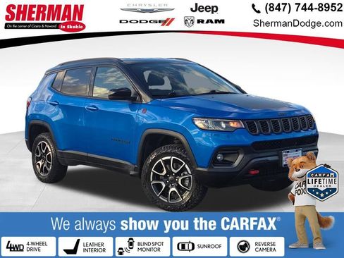 Used 2025 Jeep Compass Trailhawk AWD/4WD image 1