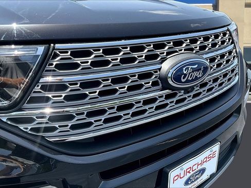 Used 2023 Ford Explorer Limited w/ Limited Technology Package AWD/4WD image 36