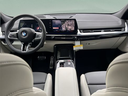 Used 2026 BMW X2 xDrive28i w/ Technology Package AWD/4WD image 30