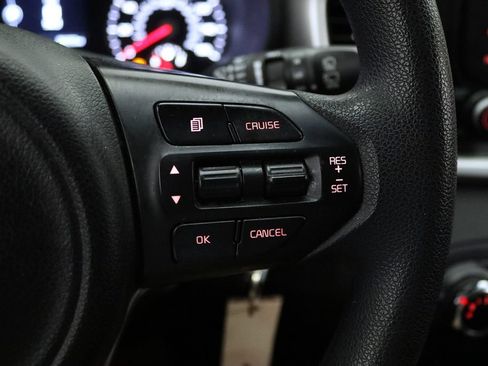 Used 2017 Kia Sorento AWD image 18
