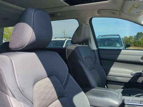 Certified 2025 Nissan Pathfinder SV w/ SV Premium Package FWD image 42