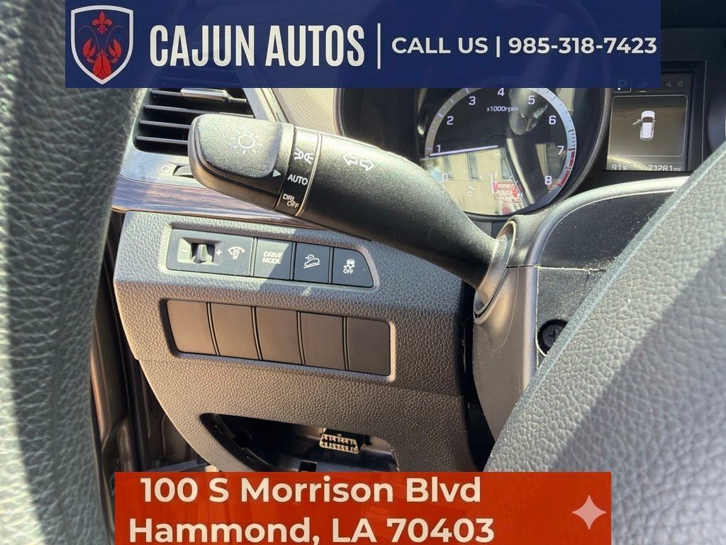 Used 2018 Hyundai Santa Fe Sport FWD image 29