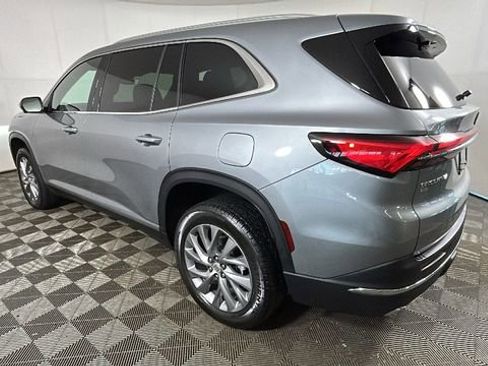 Used 2026 Buick Enclave Preferred w/ Power Package AWD/4WD image 5