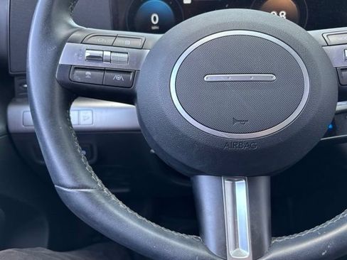 Used 2025 Hyundai Kona SEL AWD/4WD image 7
