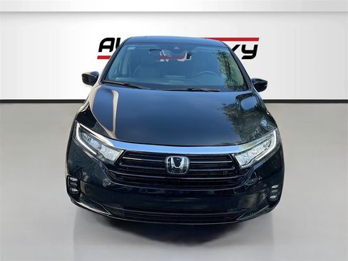 Used 2023 Honda Odyssey Touring image 2