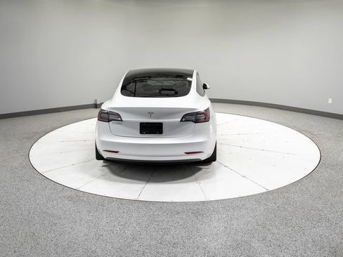 Used 2021 Tesla Model 3 Standard Range Plus RWD image 23