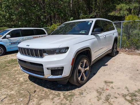 Used 2023 Jeep Grand Cherokee L Limited image 4