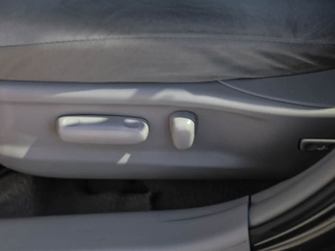 Used 2009 Toyota Camry LE FWD image 19