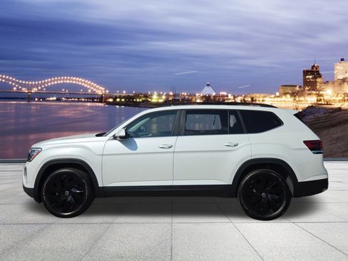 New 2026 Volkswagen Atlas SE image 2