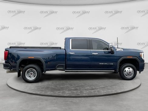 Used 2022 GMC Sierra 3500 Denali w/ Denali Ultimate Package AWD/4WD image 9