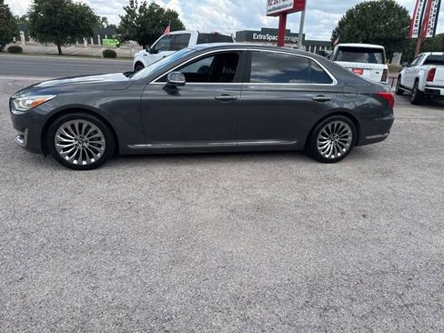 Used 2018 Genesis G90 3.3T Premium image 1
