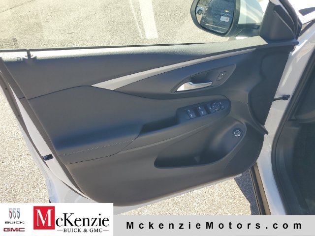 New 2026 Buick Envista Sport Touring w/ Convenience I Package FWD image 8