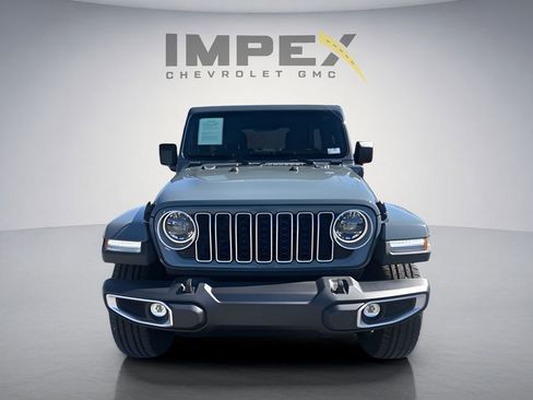 Used 2025 Jeep Wrangler Unlimited Sahara AWD/4WD image 8