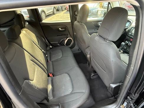 Used 2017 Jeep Renegade Latitude image 27