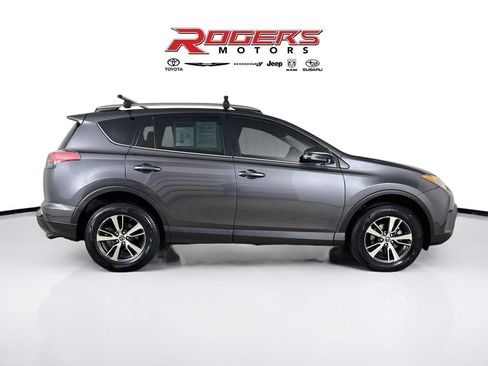 Used 2017 Toyota RAV4 XLE w/ Plus Special Value Package AWD/4WD image 14