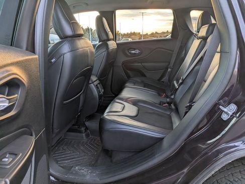 Used 2021 Jeep Cherokee Trailhawk w/ Trailer Tow Group image 15