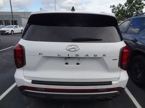 Used 2023 Hyundai Palisade SEL AWD/4WD image 5