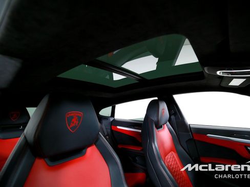 Used 2020 Lamborghini Urus AWD/4WD image 30