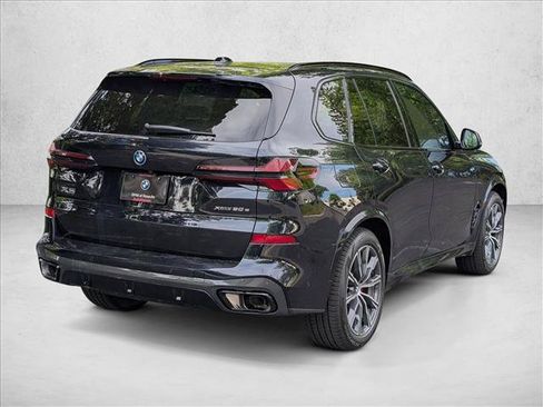 Used 2026 BMW X5 xDrive50e w/ M Sport Package AWD/4WD image 4