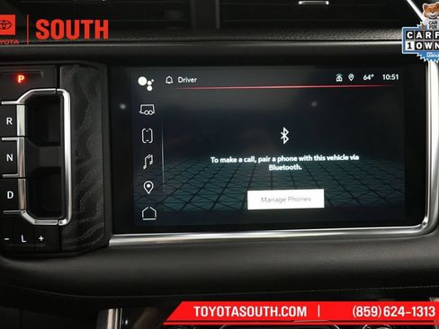 Used 2024 GMC Yukon Denali AWD/4WD image 14