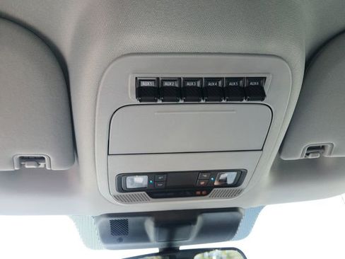 Used 2025 Ford F250 XLT w/ FX4 Off-Road Package AWD/4WD image 23