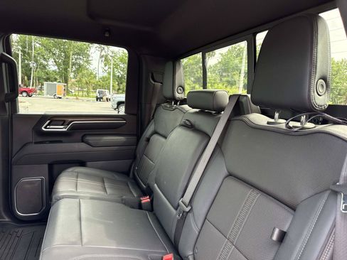 Used 2024 Chevrolet Silverado 2500 High Country w/ Midnight Edition AWD/4WD image 11