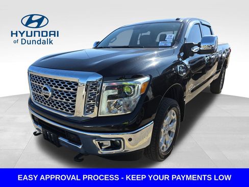 Used 2016 Nissan Titan SL image 1