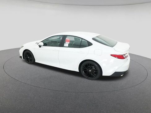 New 2026 Toyota Camry SE image 4