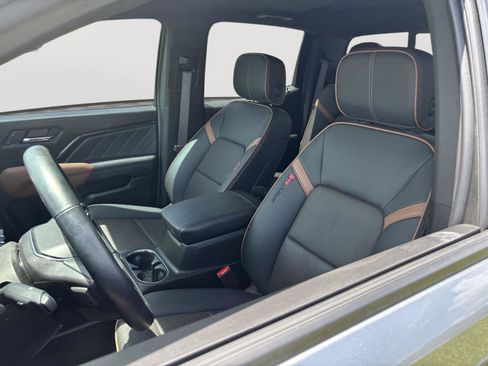 Used 2024 GMC Canyon AT4 w/ AT4 Premium Package AWD/4WD image 20