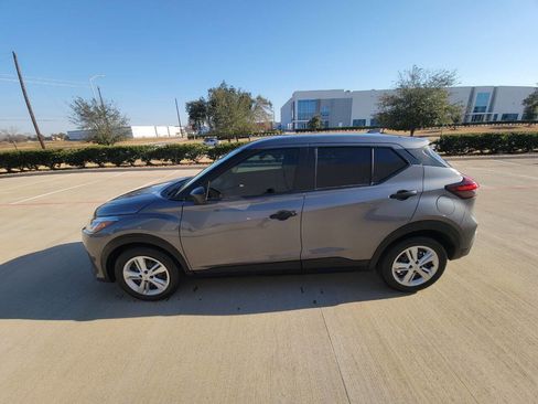 Used 2024 Nissan Kicks S image 6