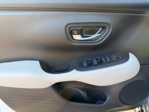 New 2026 Honda HR-V LX image 12