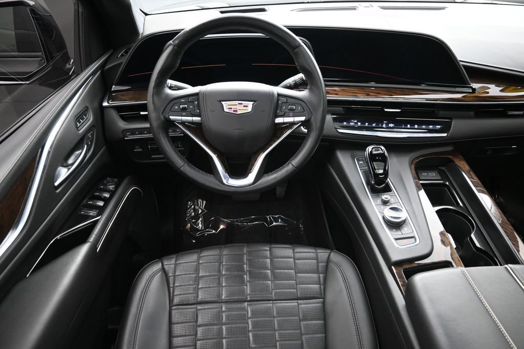 Used 2022 Cadillac Escalade Sport Platinum w/ LPO, ONYX Package AWD/4WD image 12